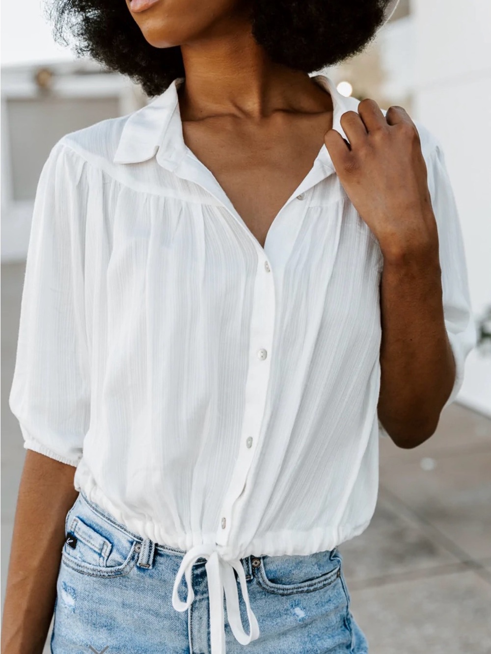 “Siesta Keys” CropWomen's White Tie-Front Button Shirt - Casual Top